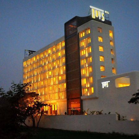 キーズ セレクト バイ レモン ツリー ホテルズ コーチ Kochi エクステリア 写真